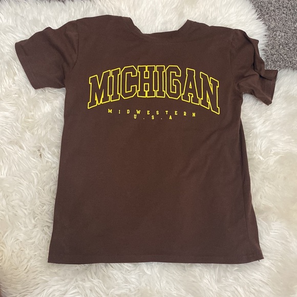 •Michigan Tee• - Picture 2 of 3